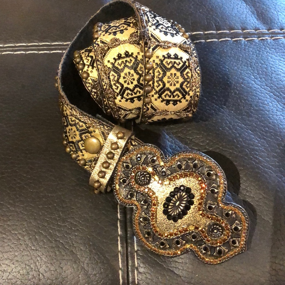 Gold belt
